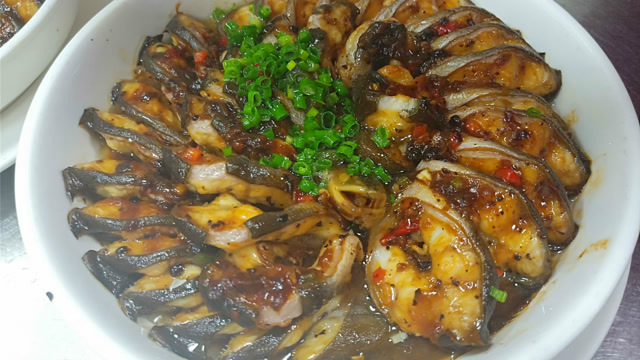 广东"豉汁蒸盘龙鳝"教程来了!