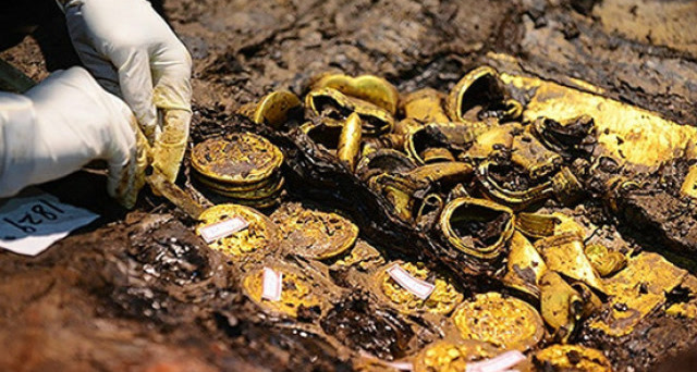 千年古墓简直就是一座金库,金子竟比银行都多,考古专家都懵了!
