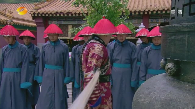 宫锁心玉,太子就是什么都不懂的笨蛋,龙袍也不知道吗?