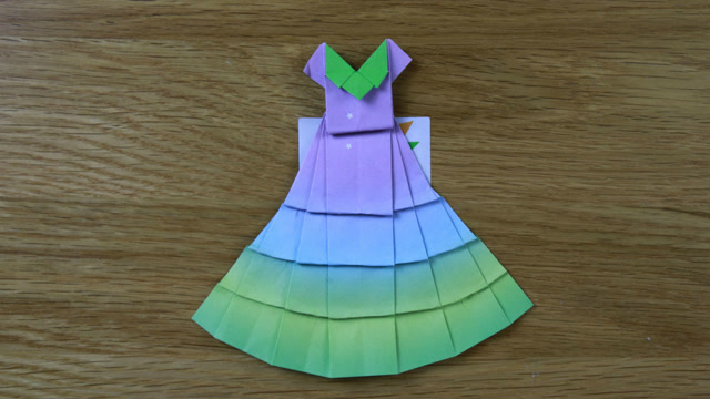 公主裙折纸,教你给芭比娃娃做一件漂亮的公主裙,百褶裙折纸教程