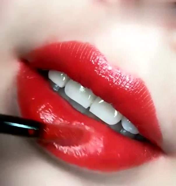超火的三点式唇妆,画出来真是太美了,真是太显白了