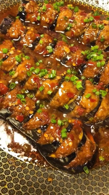 农家麒麟茄子,味道非常棒,好吃巴适惨了