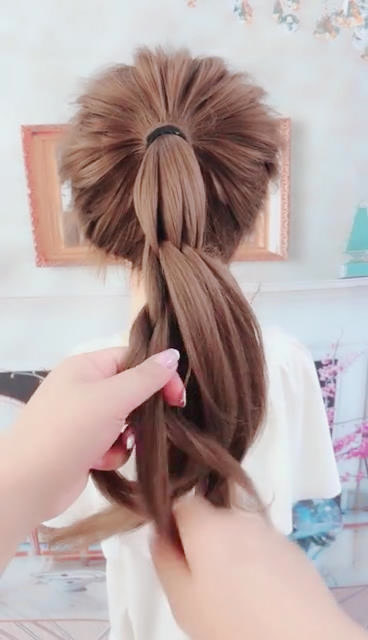 不一样的马尾辫编法