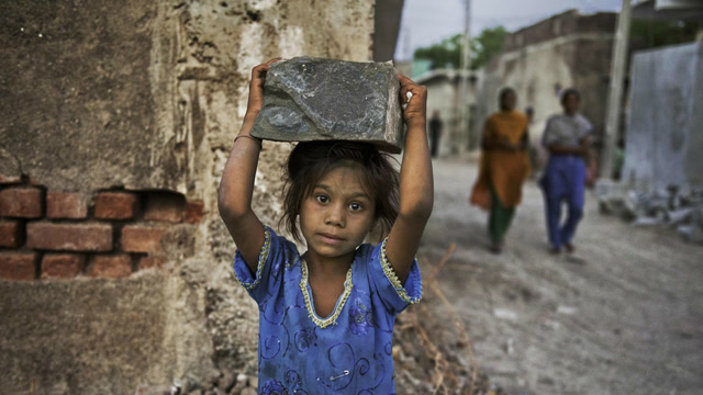 印度童工有多惨?工作十几个小时收入仅十元