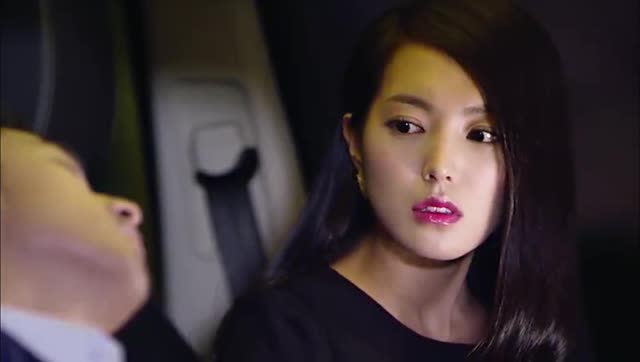 丁佳慧以为抓住了金睿,不料金睿竟把丁佳慧,当成了长清呀