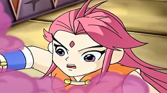 神兵小将铁心想起自己的身份可是没有神兵的她被虎魄竟轻松击倒