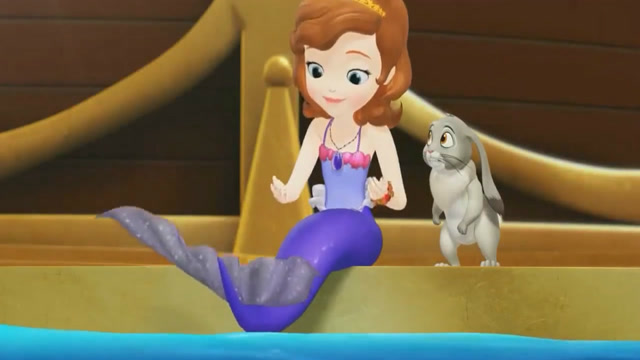 小公主苏菲亚:苏菲亚见到人鱼公主,护身符让她化身成了美人鱼!