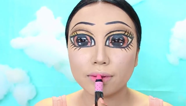 美女仿妆飞天小女警,这大眼萌妹不是盖的,真是"可爱"