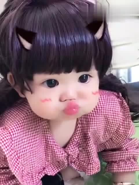 最美"洋娃娃" 嘟嘴卖萌数她第一 太可爱了