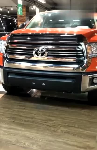 丰田坦途皮卡,配备v8的动力,底盘更是优秀