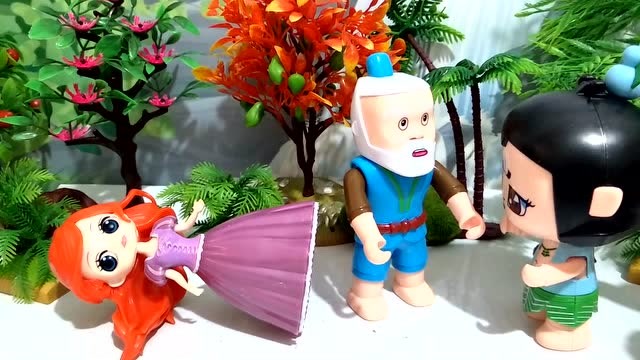 人鱼公主缺水虚弱无比,葫芦爷爷联合水娃全力救治
