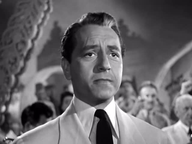 1943卡萨布兰卡片段众人齐唱马赛曲204