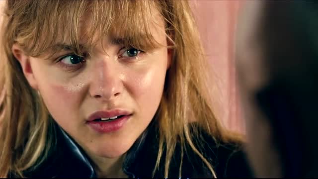 海扁王2:超杀女15岁就长这么成熟了!难怪会被男主狂追!好美