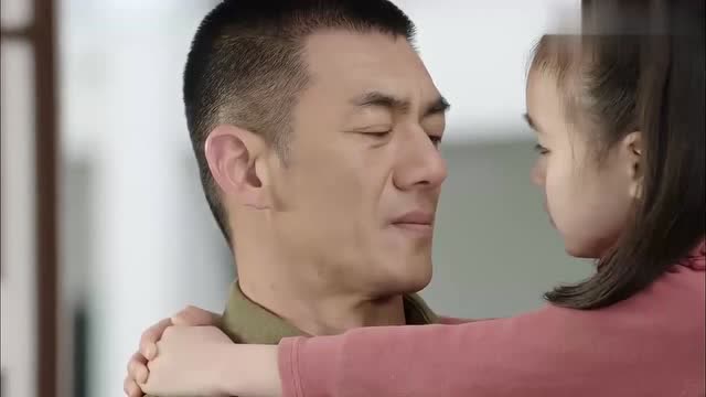特种兵之霹雳火:高胜寒要把蓝妞送到奶奶家,蓝妞哭着撒娇不愿意