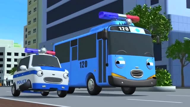 小公交车太友:帕特要先把太友改造成警车,然后才可以出任务