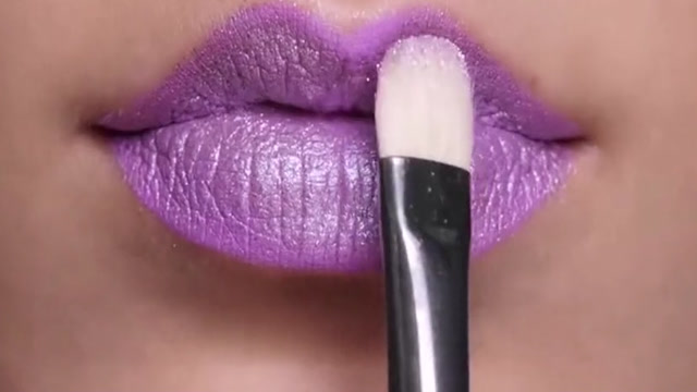 漂亮的荧光口红,比"死亡芭比粉"还难驾驭!