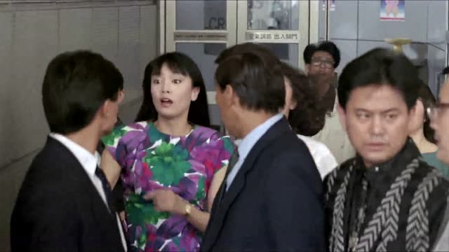 最佳损友闯情关:说舍不得就有美女拥抱,这可是男人的福利!