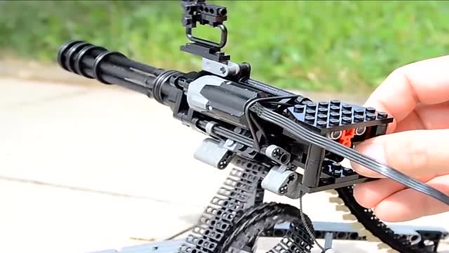 乐高加特林机枪,好玩是好玩 就是加子弹太费劲了