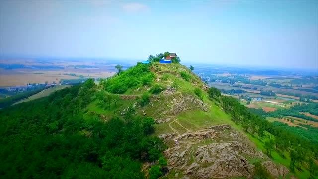 航拍中国:鸟瞰湖北省枣阳市太平镇美丽的紫玉山,景色怡人非常壮观