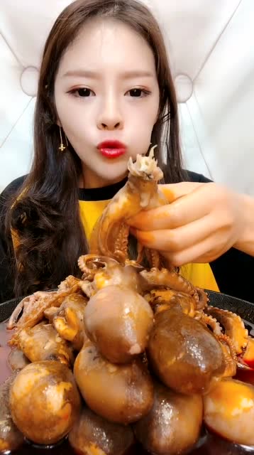 吃播拉丝大长腿八爪鱼