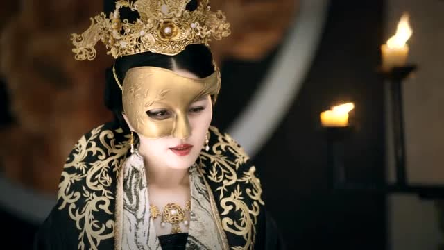 《白发》他国的刺客杀皇帝会只向着公主下杀手?读书少你别骗我!