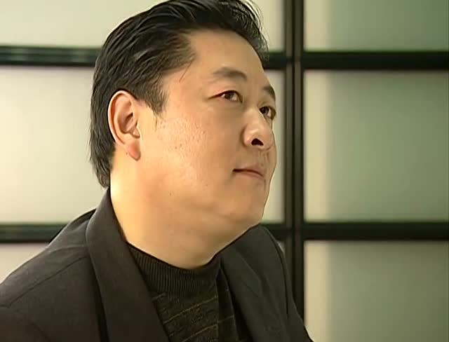 黑洞:张峰给小炳80万让他出国躲风险,小炳却不愿意抛弃他