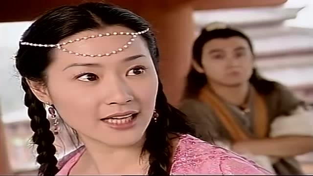 慕容九对小鱼儿下狠手,没想到他刚逃出来就被她堵住了,这下惨了