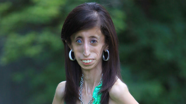 世界上最丑女的女人,化妆之后,网友:还是自信最美