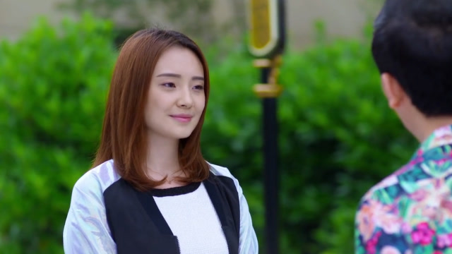 私房钱:李紫雯出门许大宝突然冒出来来拉她去吃宵夜