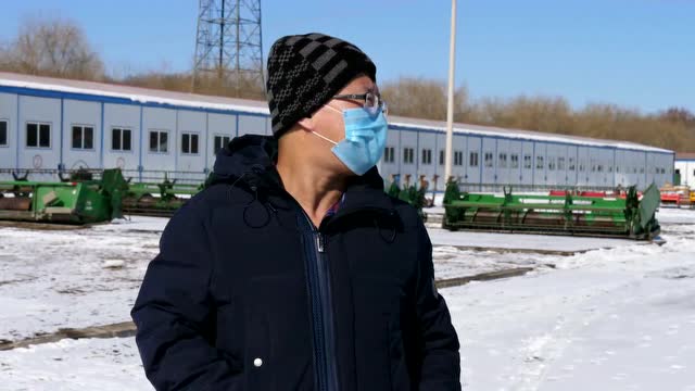 宝泉岭分公司(管理局)农业发展部部长黄家安来场检查工作