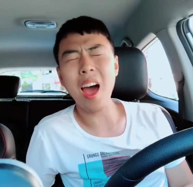 磕巴小伙想去哈尔滨,把导航都问懵了我没出过远门,不知道路线