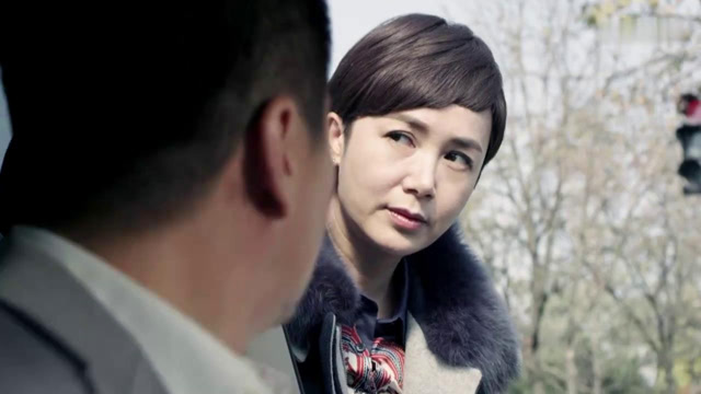 守婚如玉:妻子去接孩子,竟偶遇丈夫跟情人在车上互动,有戏看