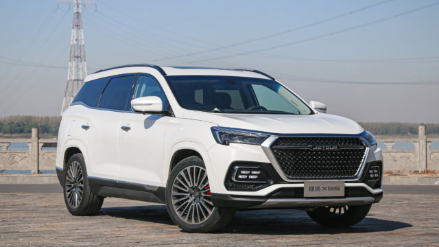 15万预算的中型suv,要空间还得要动力,国产新款捷途x95来了