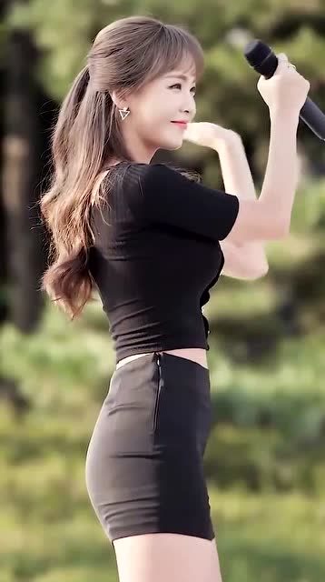 女神洪真英,身材真的太撩人了,我也就看了十几遍!