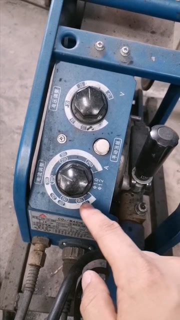 焊工老师教你二保焊机电流电压调节