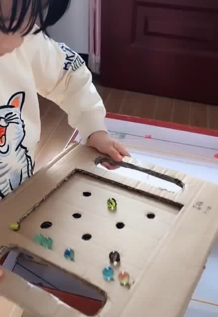 自己动手制作益智玩具,孩子玩的不亦乐乎,家长也放心!