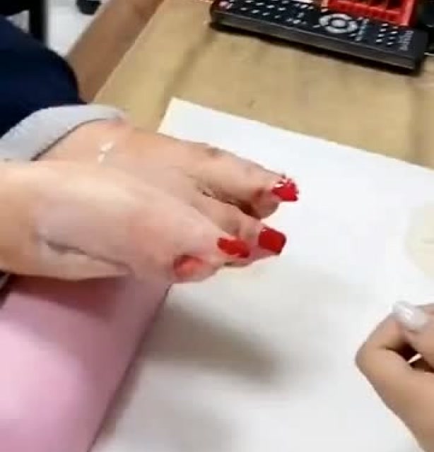 猪蹄子做美甲笑坏美甲师这样的奇葩做美甲哪里找