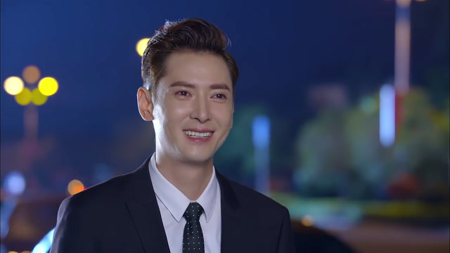 爱来的刚好:段天朗解开心扉,第一次露出了灿烂的笑,太帅了