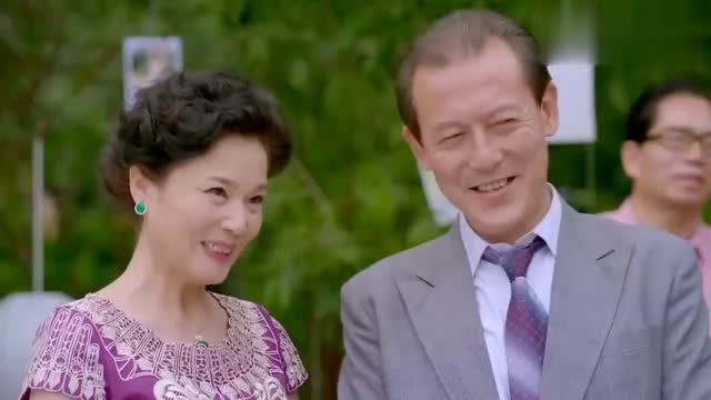 待嫁老爸大结局:老爸终于结婚了,自己女儿有了三个妈!