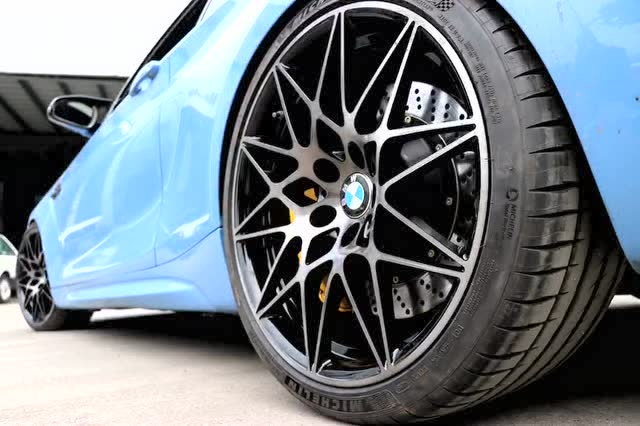 宝马m4升级改装20寸鸟巢锻造透明拉丝灰轮毂