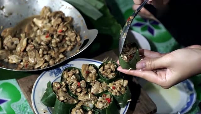 来自越南农村的小姐姐不仅长得美,还有一手烹饪美食的好厨艺!