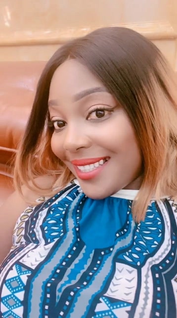 赞比亚最美的黑美人,五官长得非常漂亮