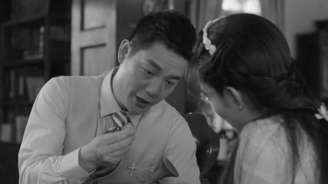 铁核桃:美女回忆男友的不离不弃,怎料结局却成为这样