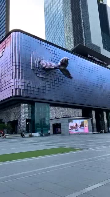 不愧是南韩最大的娱乐公司,sm大楼的显示屏,都透露着金钱的气息!