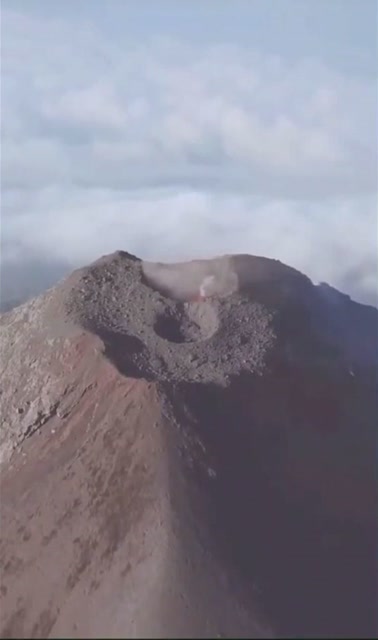 实拍火山爆发,瞬间天崩地裂,看完我吓傻了!