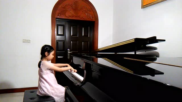 韩老师钢琴工作室——张璟萱《天真烂漫》