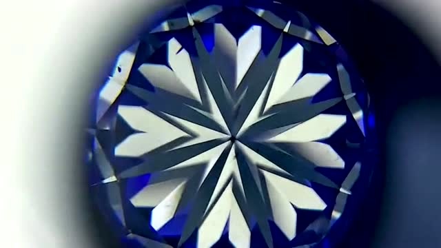 显微镜下的10克拉钻石,原来这么漂亮,难怪这是女孩子的梦想!