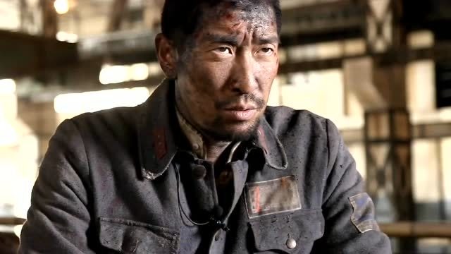 王千源解读老铁的角色形象八佰里的小人物个性都是很鲜明的