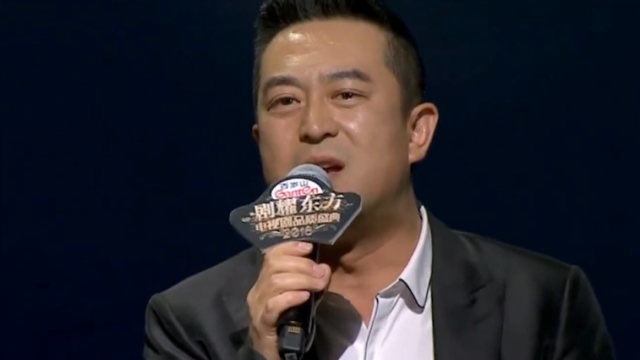 张嘉译唱歌合集,一开口全场都沸腾了,这唱功和韩磊不相上下