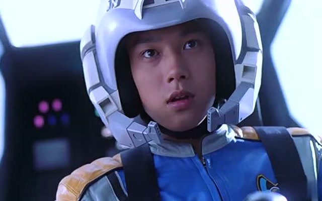 盖亚奥特曼小孩向红球许愿召唤出了自己的偶像高山我梦